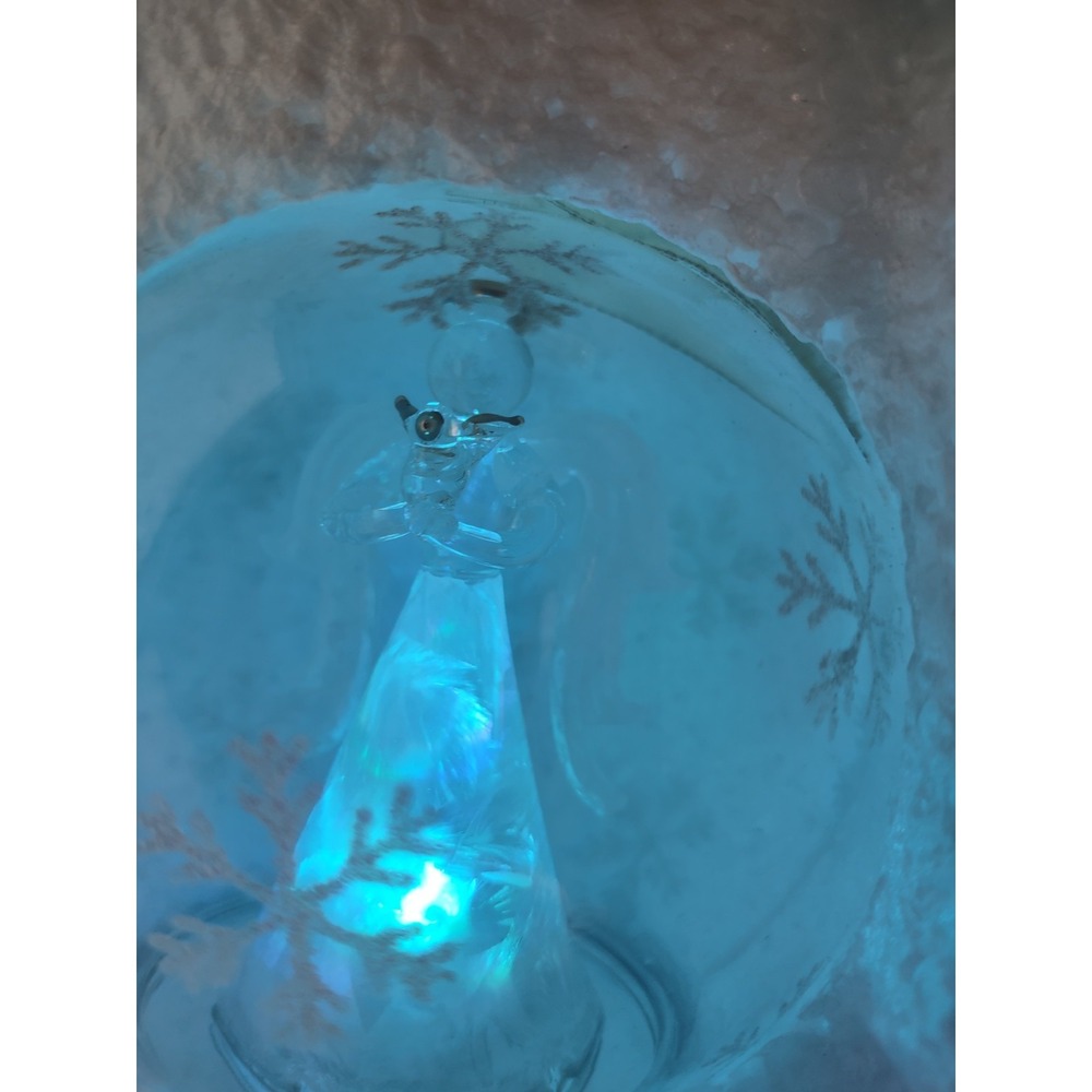 Light Up Angel‎ Ornament With Snowflakes Changes Colors 3 1/2 X 3 1/2